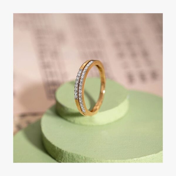 Sally Round Diamond Engagement Gold Ring