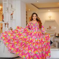 "አዲስ! ዘመናዊና ማራኪ የሐበሻ ቀሚሶች - ውብ በሆኑ ዲዛይኖች New! Flowing Modern Habesha Dress - Vibrant Prints