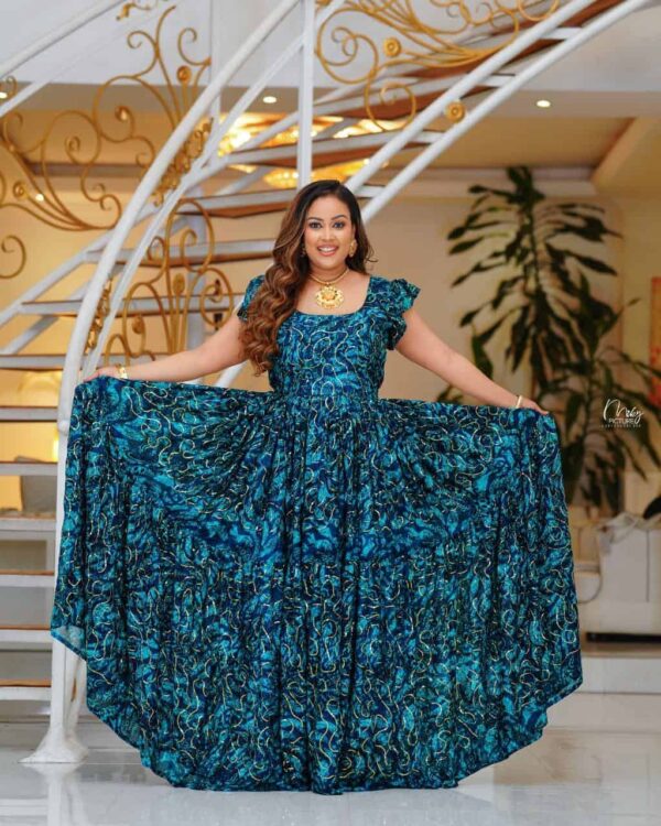 🌟 Swirls of Gold: Your New Go-To Glam Habesha Dress! 🌟